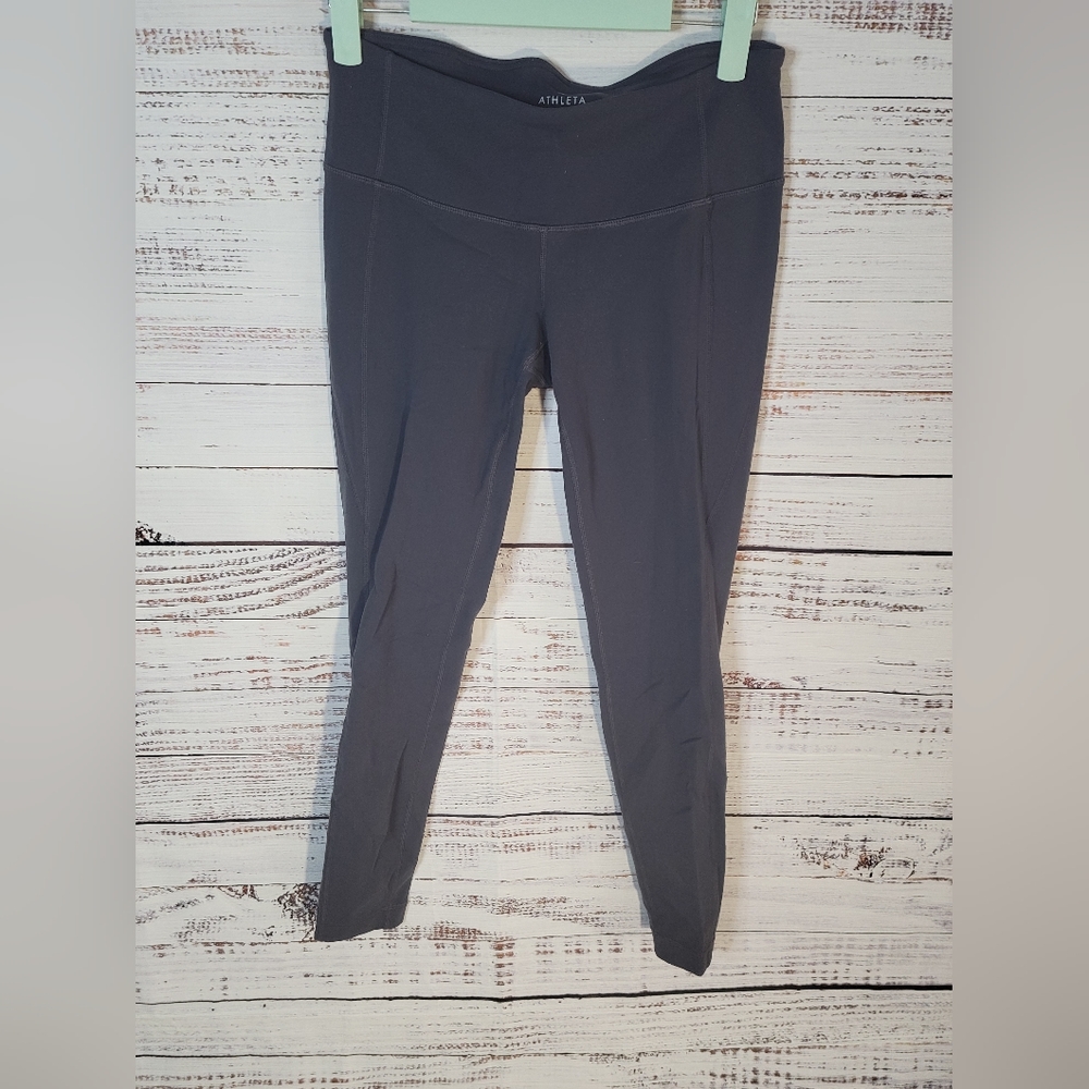 Athleta M Capri leggings